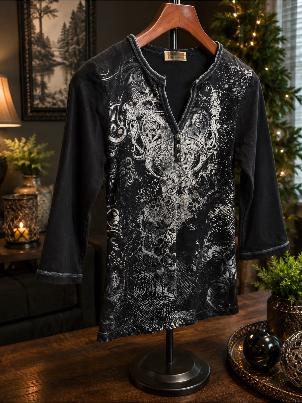 Blue Canyon black& silver 3/4 sleeve graphic top